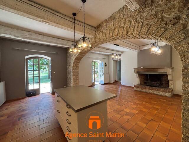 Vente Maison ferme 7 pièces Montélimar 26200