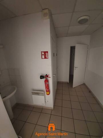 Location Fonds de commerce local commercial 3 pièces Le Teil 07400
