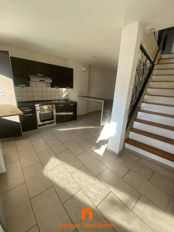 Vendu Maison de village 3 pièces Saint-Marcel-lès-Sauzet 26740