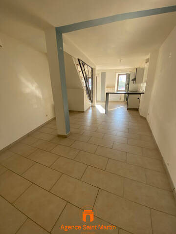 Vendu Maison de village 3 pièces Saint-Marcel-lès-Sauzet 26740