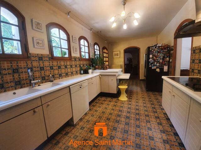 Vendu Maison 9 pièces Montélimar 26200