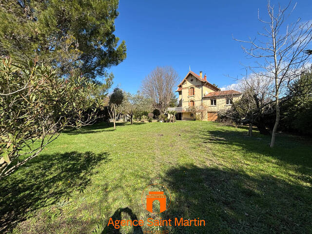 Vendu Maison de maître 6 pièces Montélimar 26200