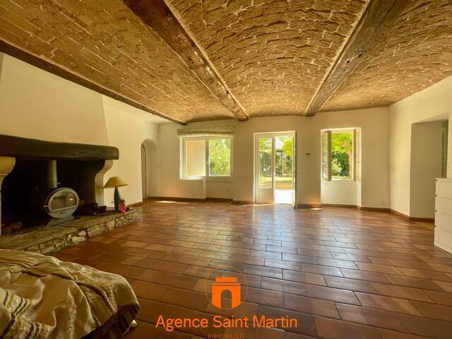Vente Immeuble vide 15 pièces Montélimar 26200