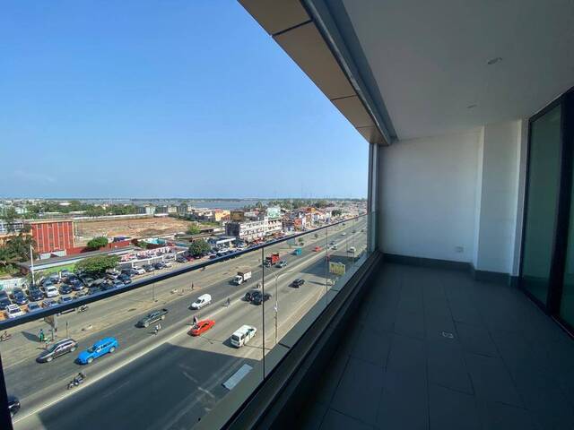 Location Local 152 m² Abidjan 99326