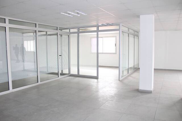 Location Local 210 m² Abidjan 99326