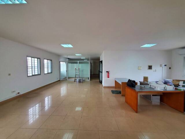 Location Local 268 m² Abidjan 99326