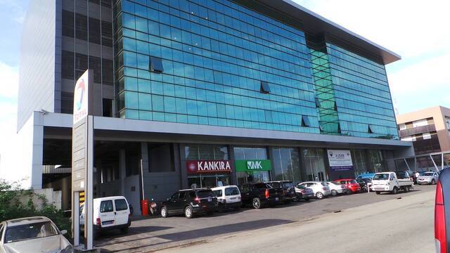 Location Local 730 m² Abidjan 99326