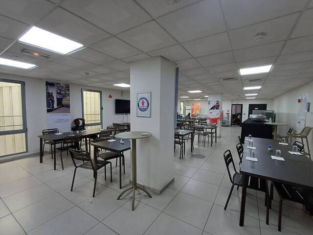 Location Local 175 m² Abidjan 99326