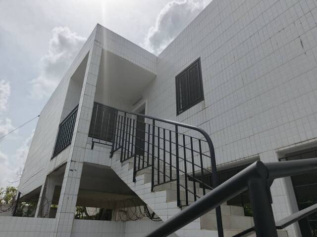 Location Local 95 m² Abidjan 99326
