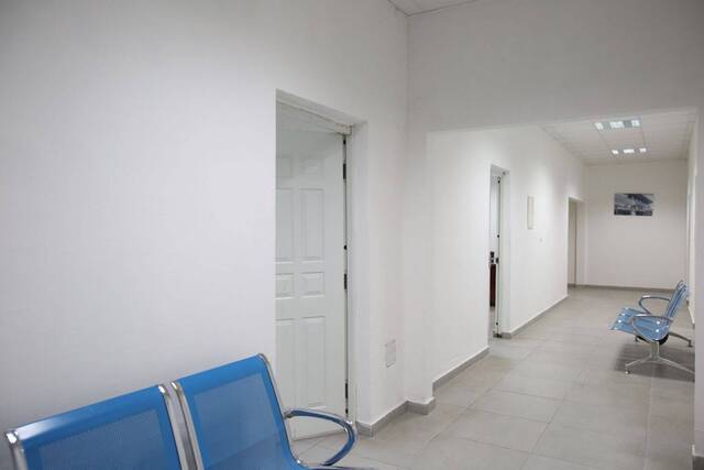 Location Local 375 m² Abidjan 99326