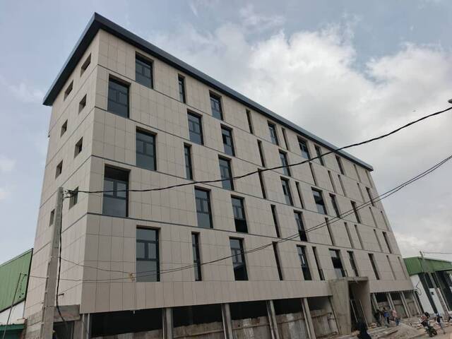 Location Local 288 m² Abidjan 99326
