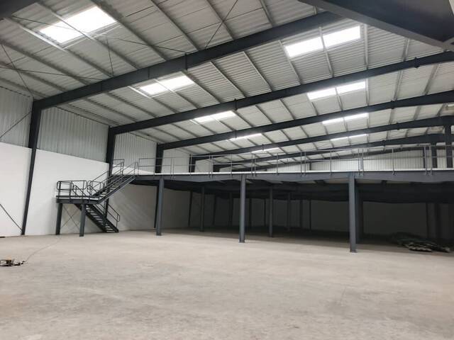 Location Local 3250 m² Abidjan 99326