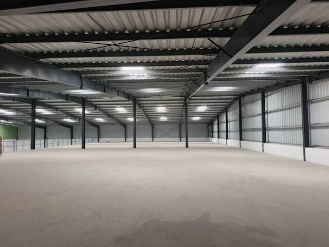 Location Local 3250 m² Abidjan 99326