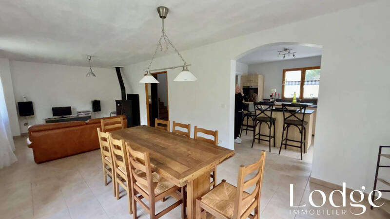 Bien vendu maison 5 pièces 120 m² à Saint-Martin-de-Queyrières 05120