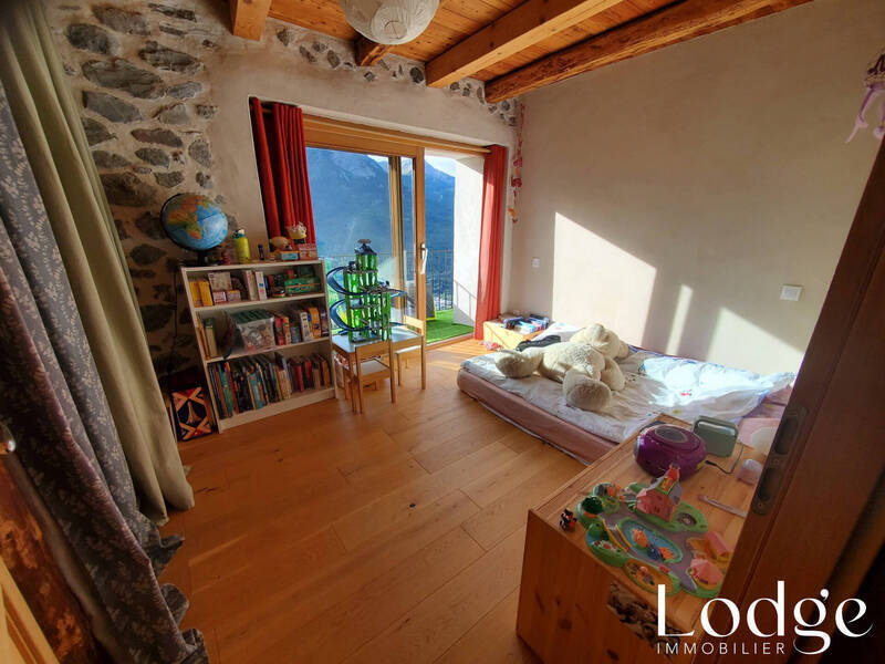 Bien vendu appartement 5 pièces 170 m² à Puy-Saint-André 05100