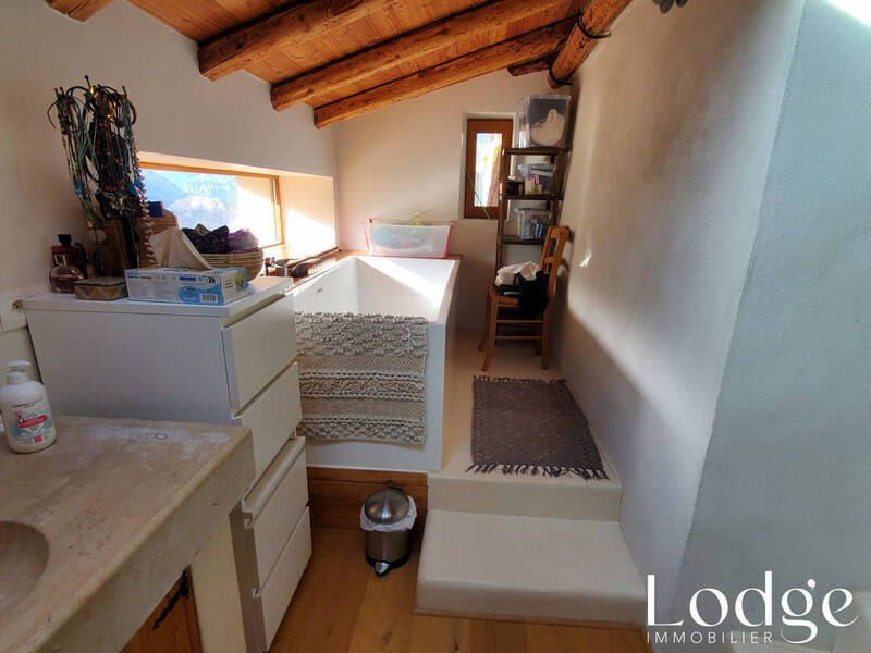 Bien vendu appartement 5 pièces 170 m² à Puy-Saint-André 05100