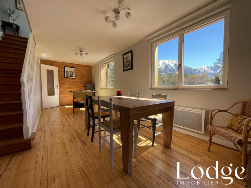 Vente maison 8 pièces 180 m² à Val-des-Prés 05100