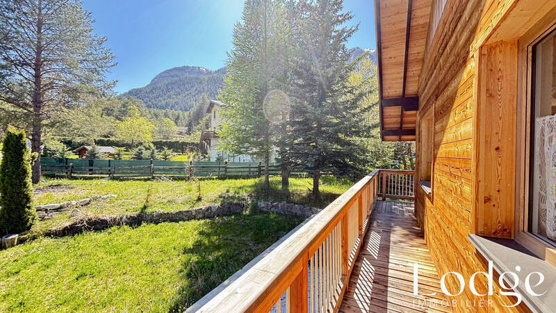 Vente maison 8 pièces 180 m² à Val-des-Prés 05100