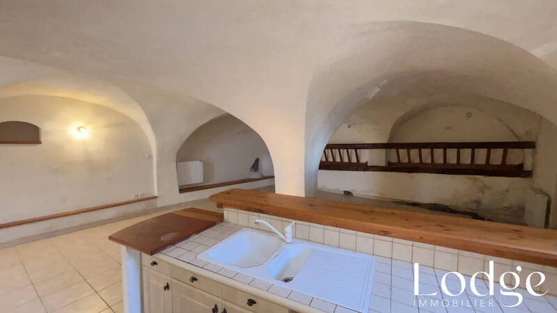 Vente maison 11 pièces 278 m² à Puy-Saint-André 05100