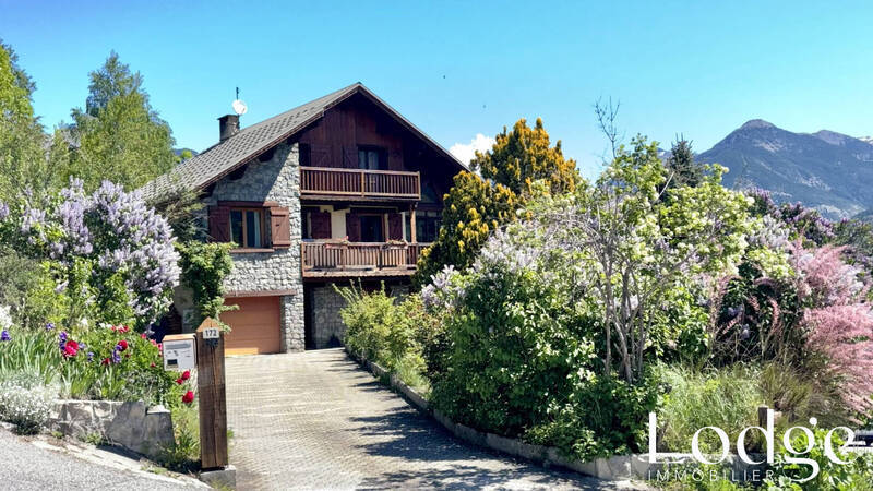 Vente maison 10 pièces 220 m² à Briançon 05100