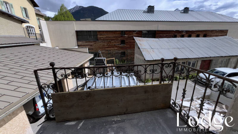 Location local 57 m² à Briançon 05100 1 390 €