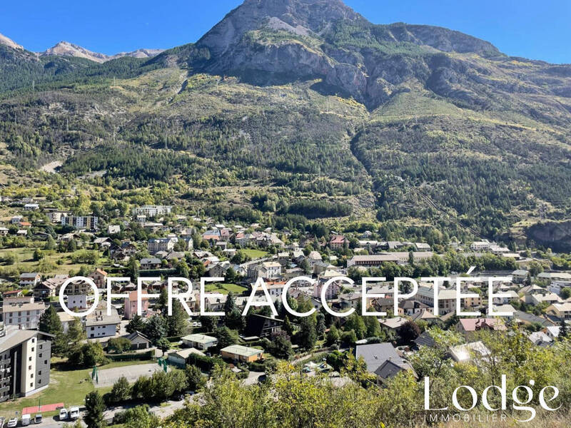 Vente terrain 845 m² à L' Argentière-la-Bessée 05120