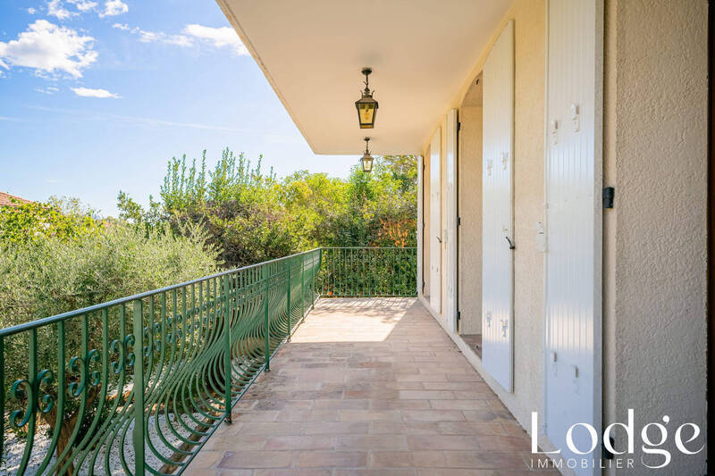 Vente maison 8 pièces 229.3 m² à Aix-en-Provence 13100