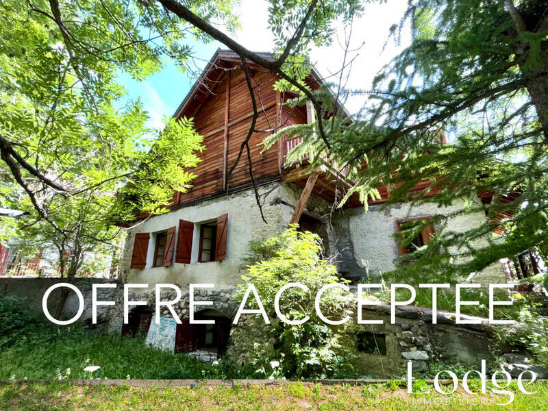Vente maison 10 pièces 350 m² à Névache 05100
