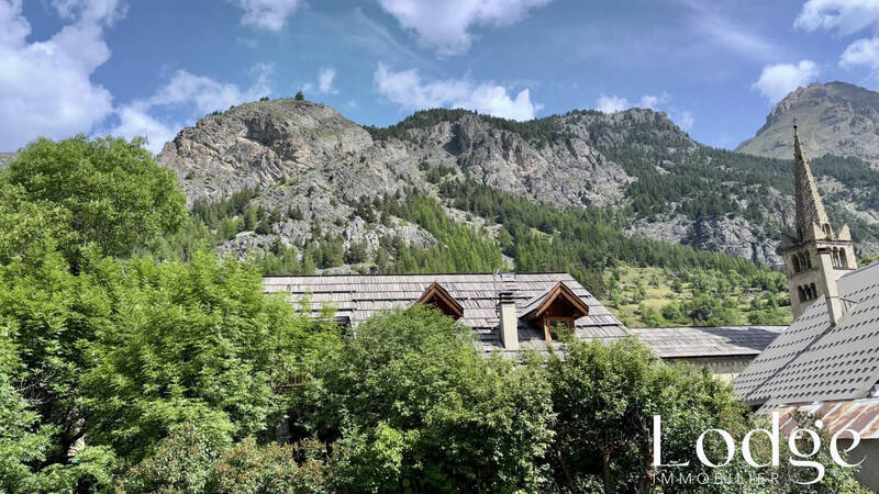 Vente maison 10 pièces 350 m² à Névache 05100