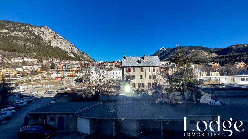 Bien vendu appartement 4 pièces 67 m² à Briançon 05100