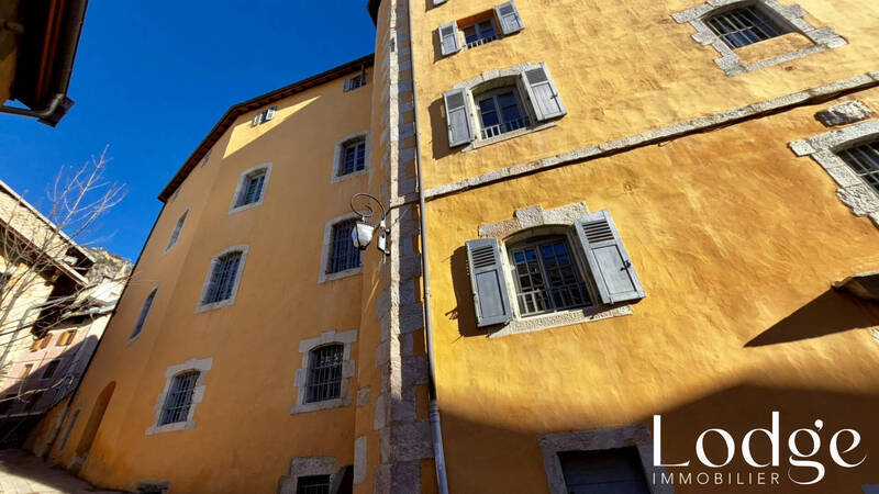 Bien vendu appartement 2 pièces 82 m² à Briançon 05100