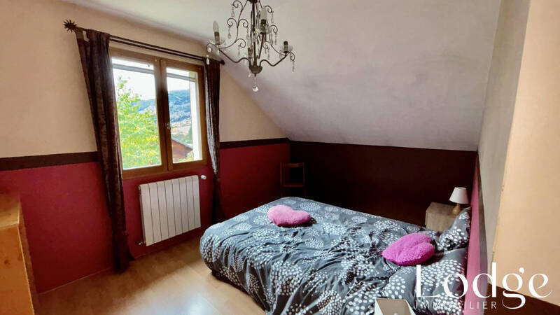 Bien vendu maison 5 pièces 120 m² à Saint-Martin-de-Queyrières 05120
