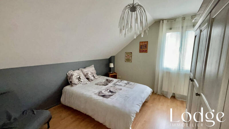 Bien vendu maison 5 pièces 120 m² à Saint-Martin-de-Queyrières 05120