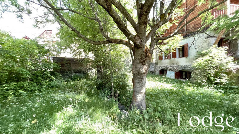 Vente maison 10 pièces 350 m² à Névache 05100