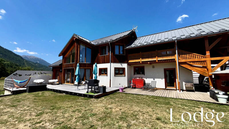 Vente maison 6 pièces 140 m² à Saint-Chaffrey 05330