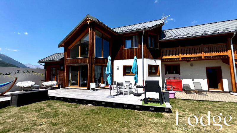 Vente maison 6 pièces 140 m² à Saint-Chaffrey 05330