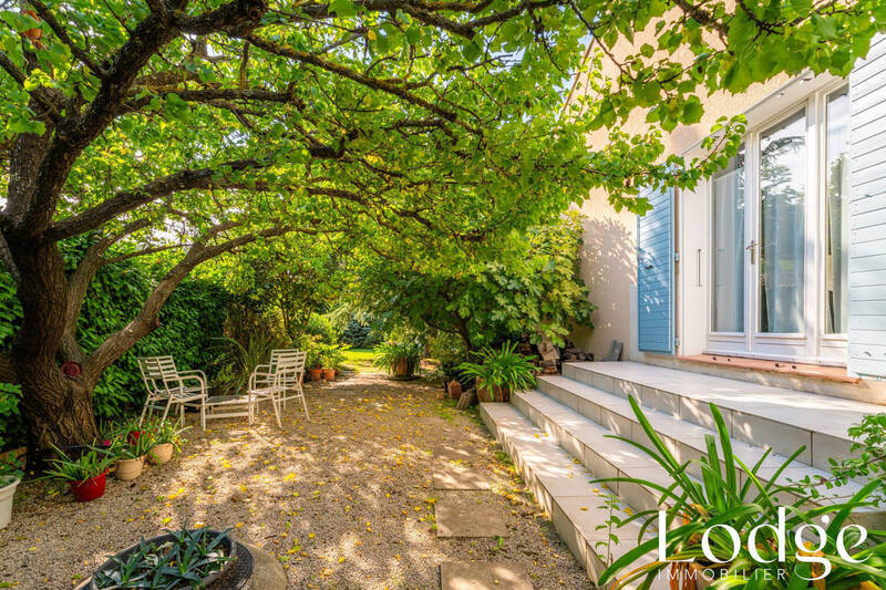 Vente maison 6 pièces 180 m² à Auriol 13390