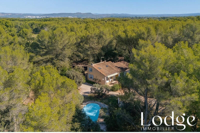 Vente maison 15 pièces 300 m² à Grans 13450