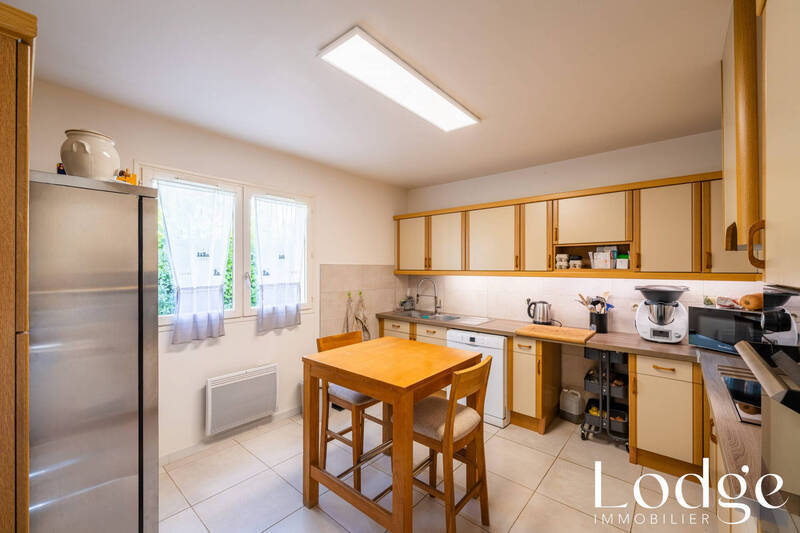 Vente maison 6 pièces 180 m² à Auriol 13390