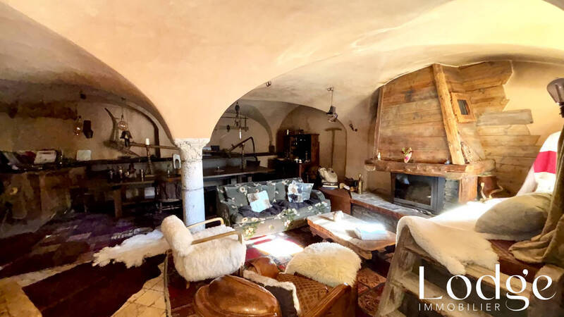 Vente maison 12 pièces 440 m² à La Salle-les-Alpes 05240