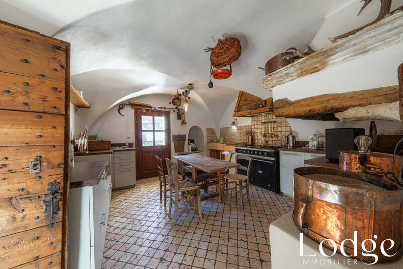 Vente maison 12 pièces 440 m² à La Salle-les-Alpes 05240