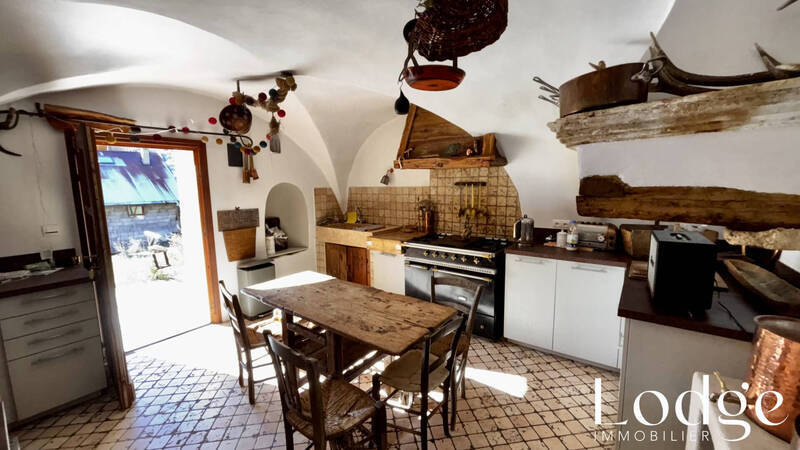Vente maison 12 pièces 440 m² à La Salle-les-Alpes 05240