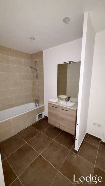 Location appartement 3 pièces 59 m² à Briançon 05100 - 1 085 €