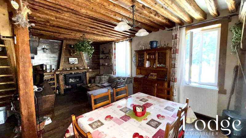 Vente appartement 3 pièces 82 m² à Saint-Martin-de-Queyrières 05120