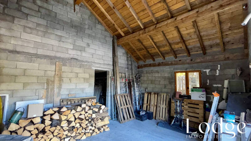 Vente appartement 3 pièces 82 m² à Saint-Martin-de-Queyrières 05120