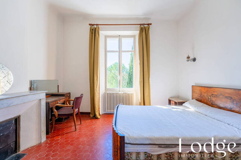 Vente maison 10 pièces 220 m² à Aix-en-Provence 13100