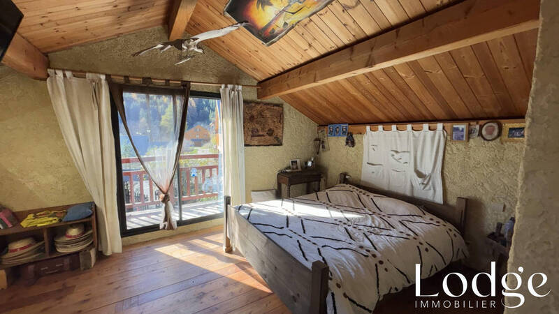 Vente maison 8 pièces 320 m² à Val-des-Prés 05100