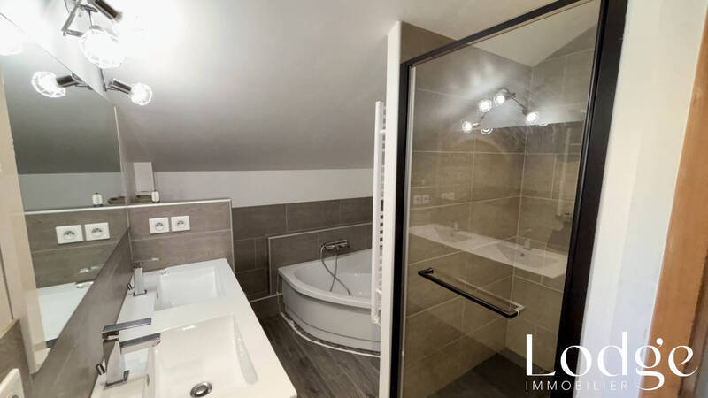 Vente maison 6 pièces 135 m² à L' Argentière-la-Bessée 05120