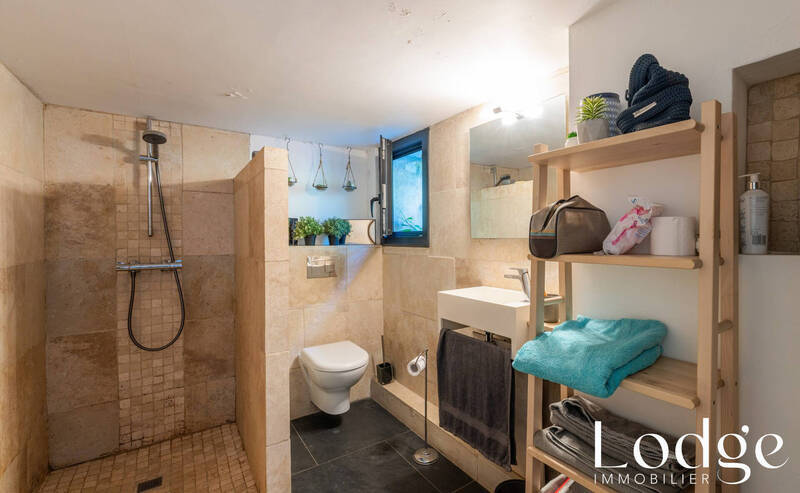 Vente maison 8 pièces 250 m² à Aix-en-Provence 13090