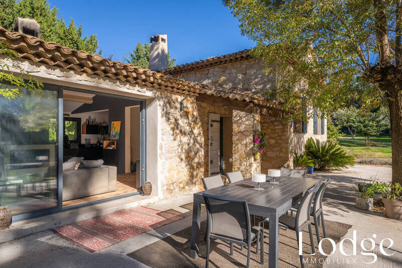 Vente maison 8 pièces 250 m² à Aix-en-Provence 13090